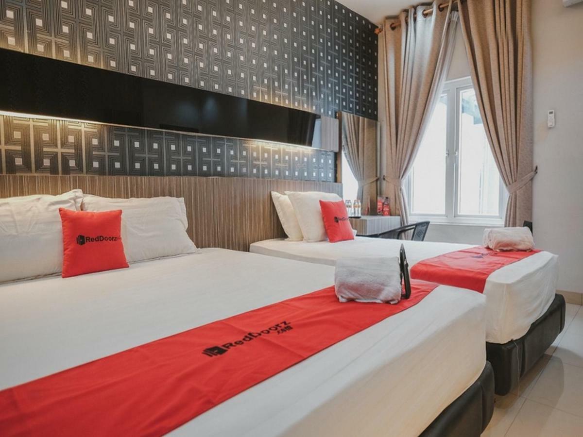 Hotel RedDoorz @ Jamin Ginting Medan Zewnętrze zdjęcie